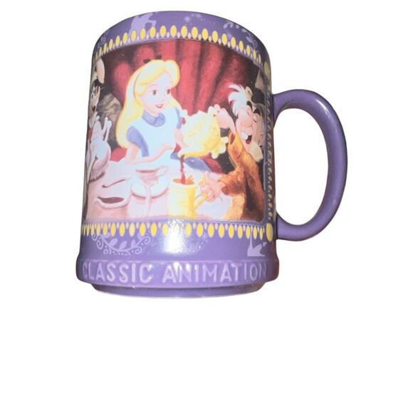 Walt Disney Store Alice in Wonderland Classic Animation 12oz Coffee Mug Cup - Picture 1 of 4